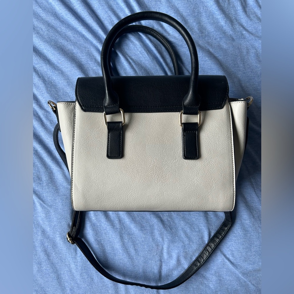 Call it Spring Handbag - Picture 2 of 8